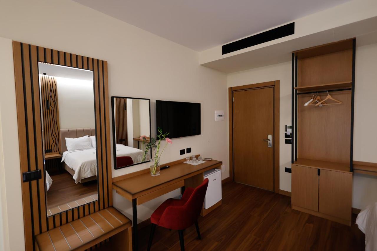 Valza Boutique Hotel Vlore Exterior photo
